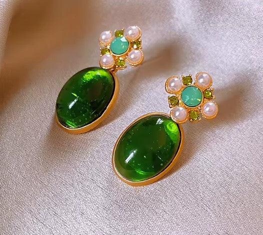 Vintage Water Drop Green Stone Earrings