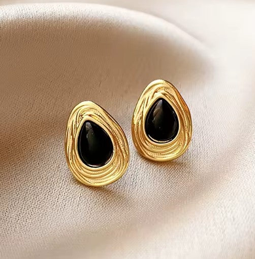 Vintage Elegant Black Stone Stud Earrings