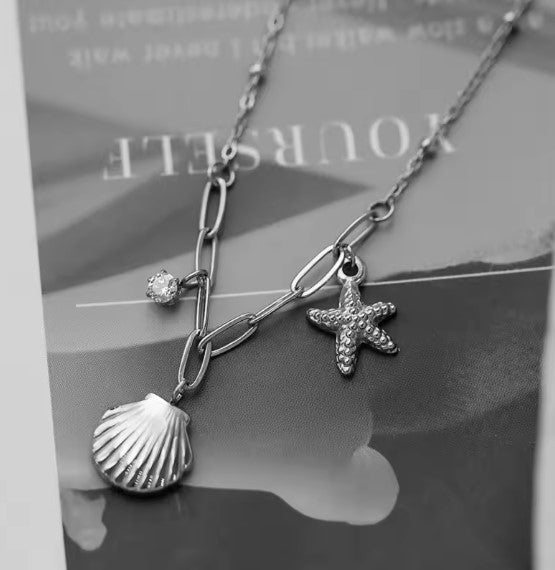 Shells Zircon Silver Necklace