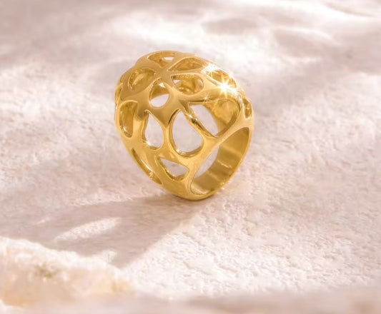 Vintage Hollowed Gold Ring