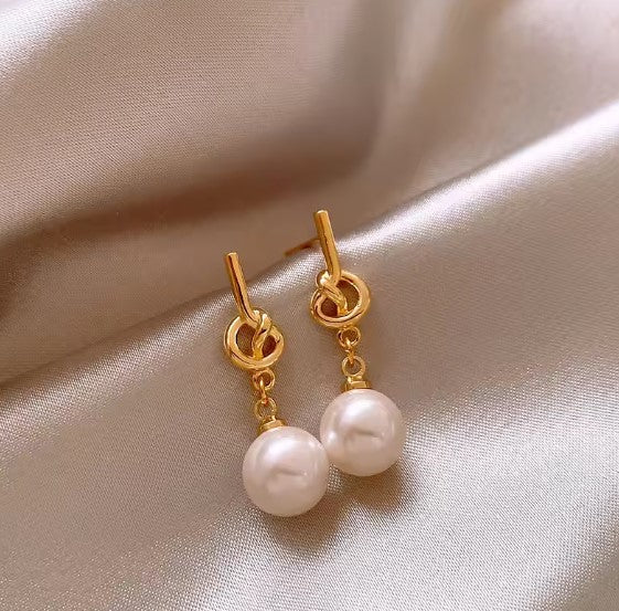 Classic Knot Shape White Pearl Earrings