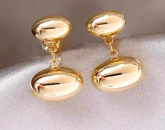 Elegant Dangle Gold Earrings