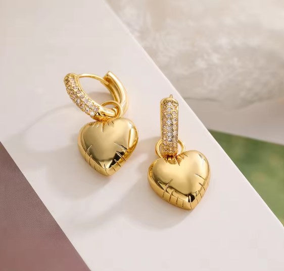 Elegant Zirconia Heart Gold Earrings