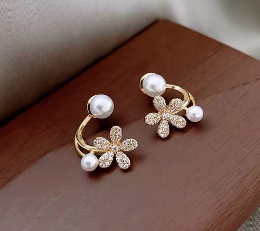Exquisite Inlaid Zircon Pearl Flower Earrings