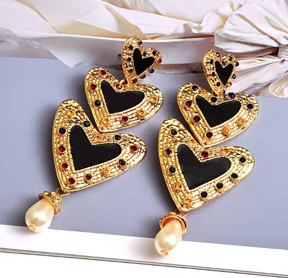 Heart Beaded Black Drop Pearl Earrings