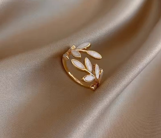White Petal Adjustable Ring