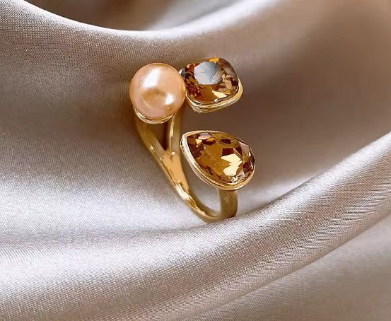 Luxury Crystal Champagne Pearl Ring