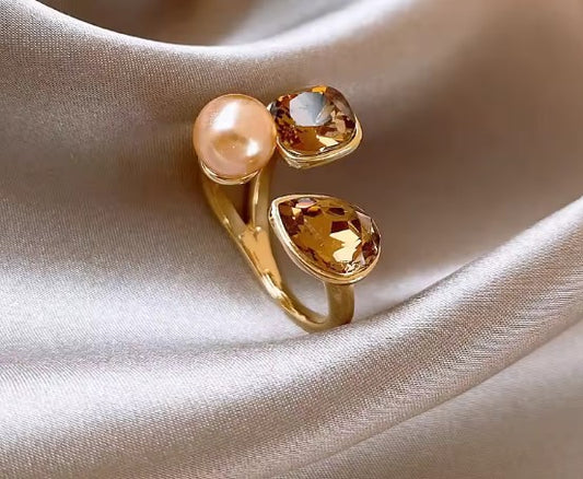 Luxury Crystal Champagne Pearl Ring