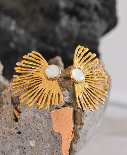 Vintage Natural Shell Charm Earrings