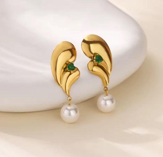 Nova Pearl Dangle Earrings