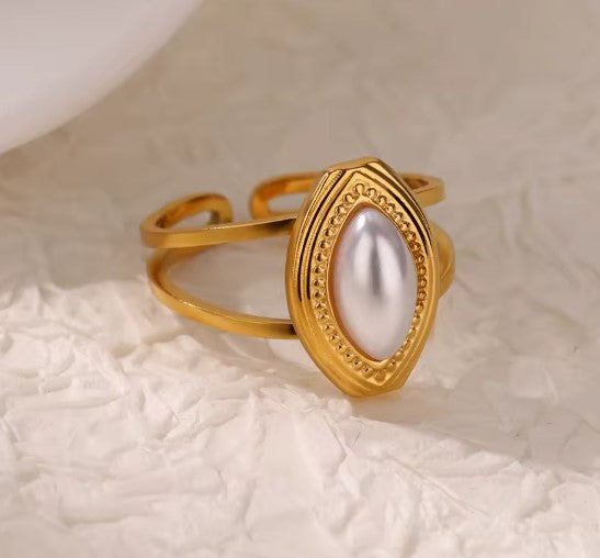 Classic Pearl Opal Gold Ring