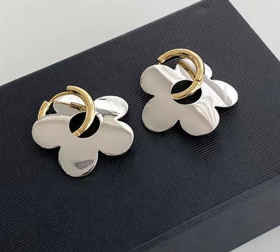 Vintage Round Flower Earrings