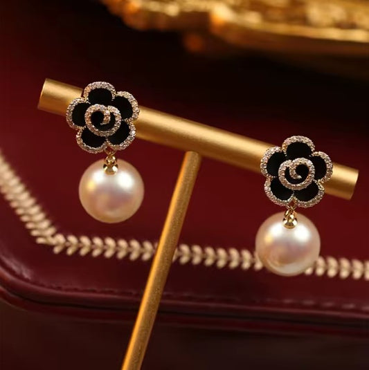 Vintage Black Flower Pearl Earrings