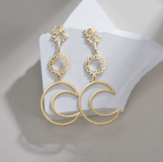 Vintage Hollow Moon Drop Earrings