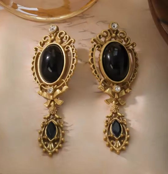 Vintage Temperament Teardrop Dangle Earrings