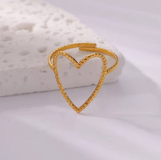 Classic Hollow Heart Gold Ring