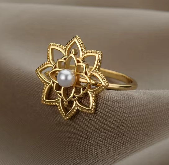 Flower Minimalist Pearl Gold Ring