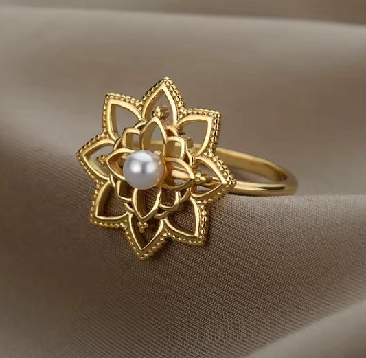 Flower Minimalist Pearl Gold Ring