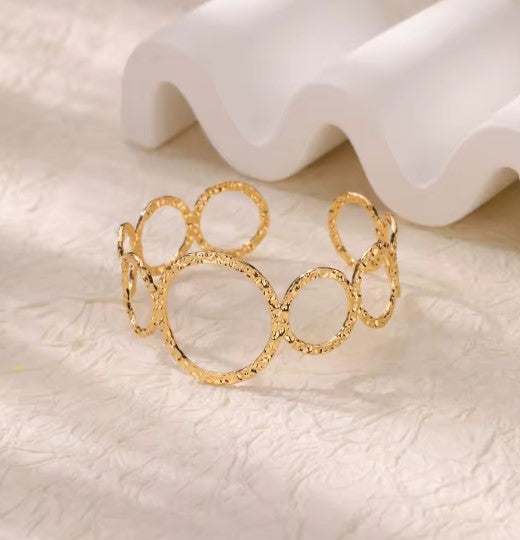 Vintage Oval Link Bangle Gold Bracelet