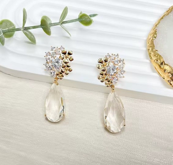 White Zircon Inlaid Minimalist Earrings