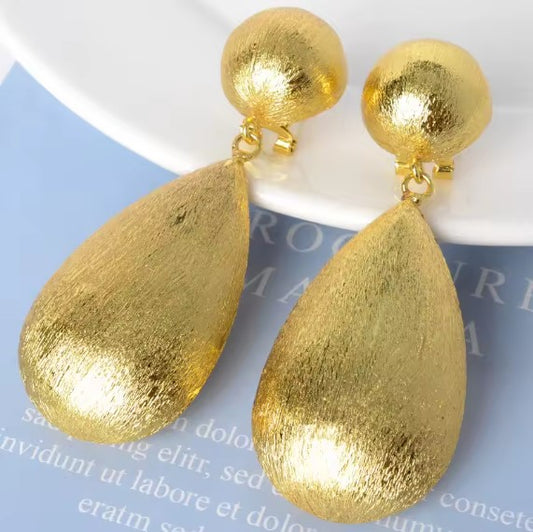 Vintage  Drop Dangle Gold Earrings