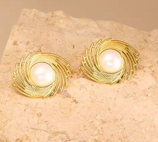 Vintage Golden Eye Shape Drop Earrings