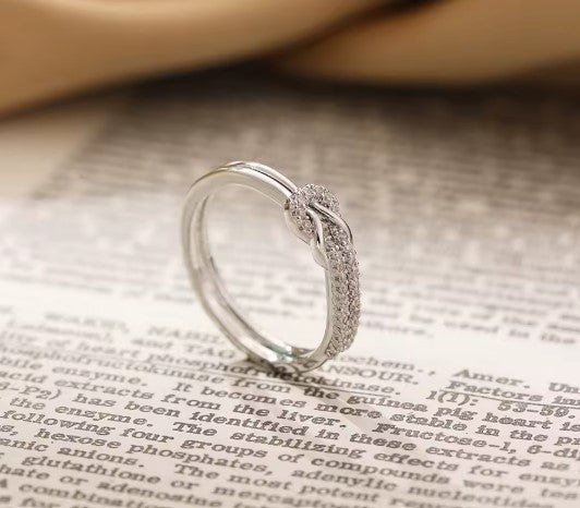 Exquisite Zircon Knot Silver Ring
