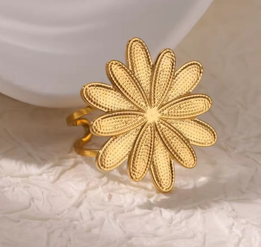 Trendy Flower Open Gold Ring