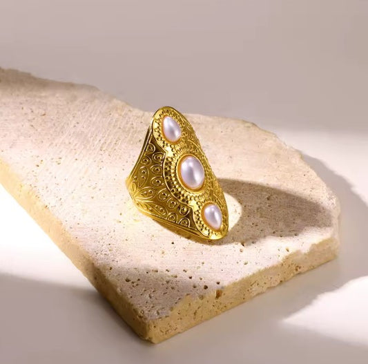 Vintage Daisy Charm Adjustable Ring