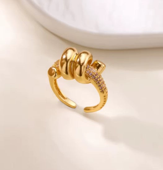 Amelia Crystal Zircon Gold Ring