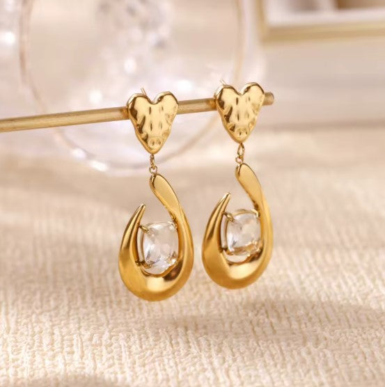 Classic Heart White Zircon Earrings