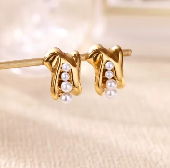 Vintage Pearl Drop Earrings