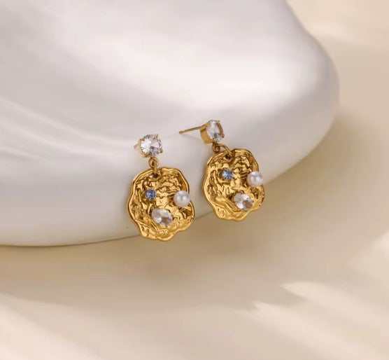 Classic Zircon Pearl Stud Gold Earrings