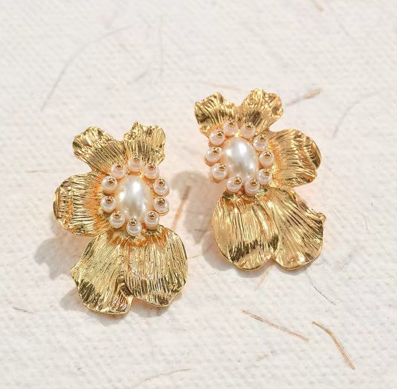 Vintage Flower Gold Pearl Drop Earrings