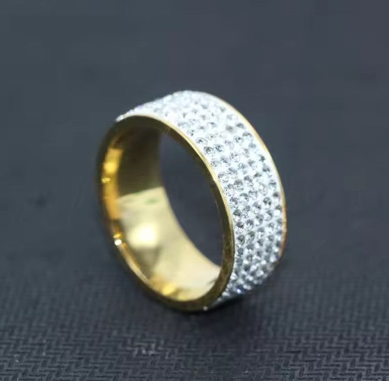 Shine Round Inlaid Zircon Gold Ring