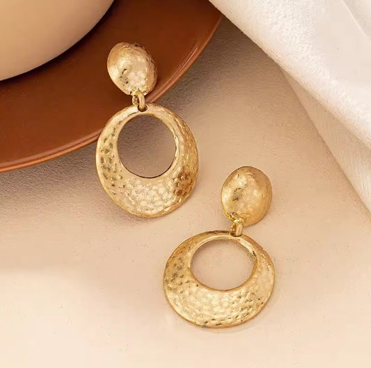 Vintage Fashion Round Gold Earrings
