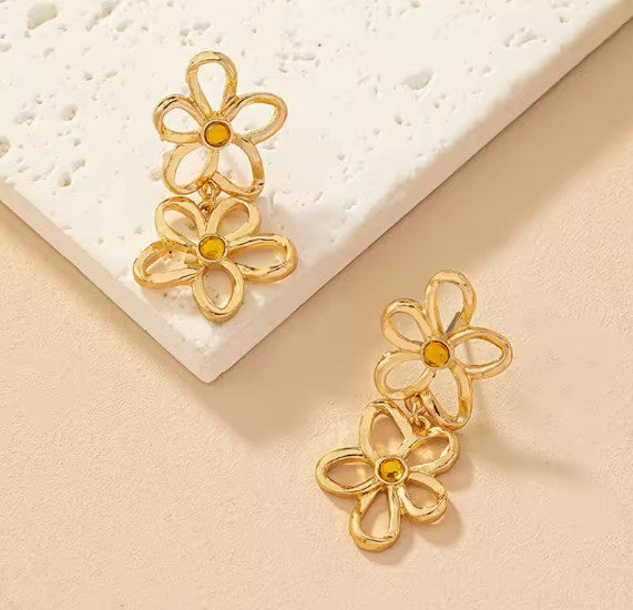 Exquisite Flower Stud Gold Earrings