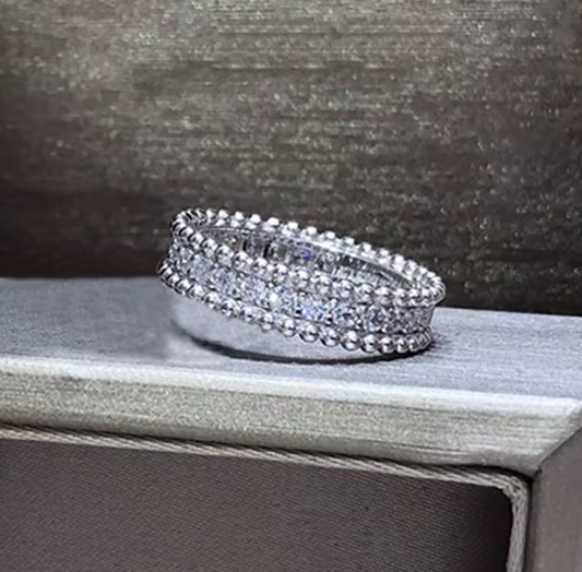 Classic Bright Zirconia Silver Ring