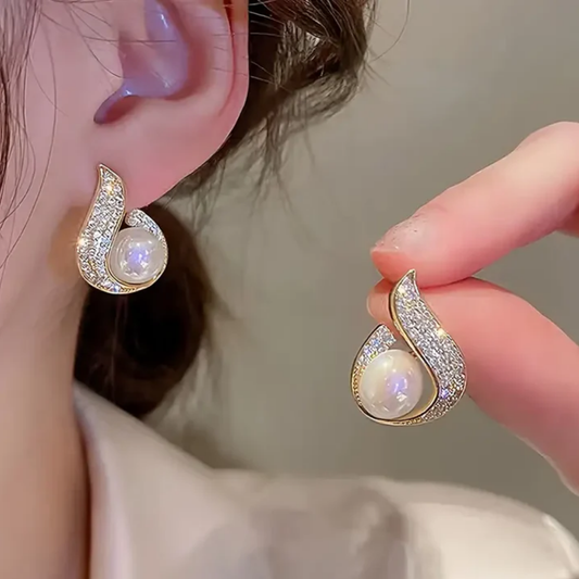 Bright Pearl Zirconia Earrings