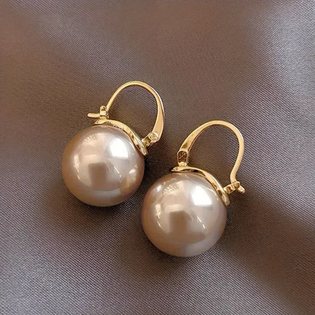 Golden Pearl Exquisite Earrings